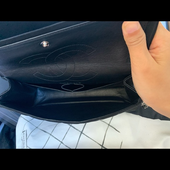 Chanel 2.55 reissue 225 satin double flap bag. - Picture 4 of 5